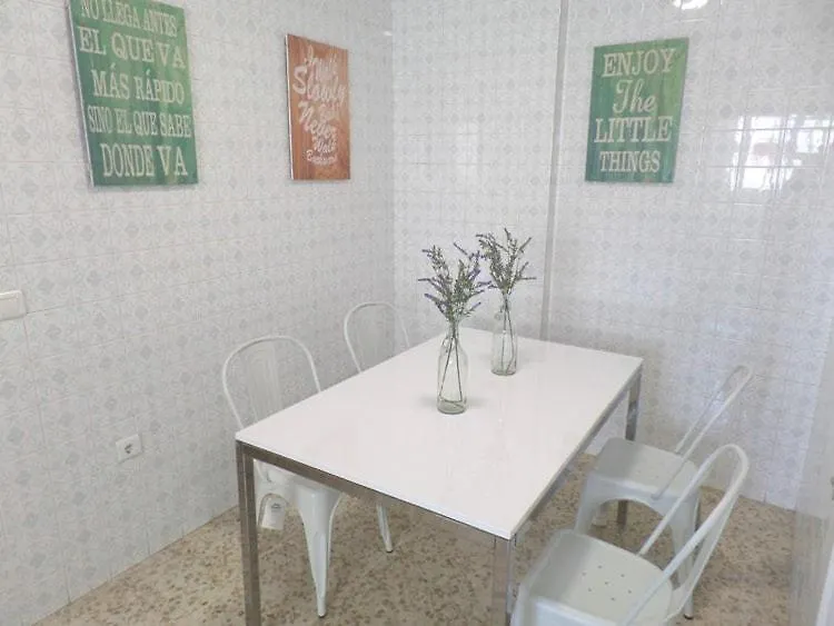 Room City Centro Castillo San Luis 埃斯特波纳 0*,  西班牙